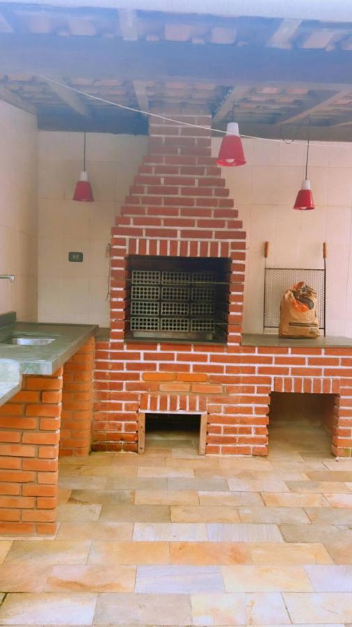 Lugar Encantador E Aconchegante, Com Piscina 瓜鲁雅 外观 照片