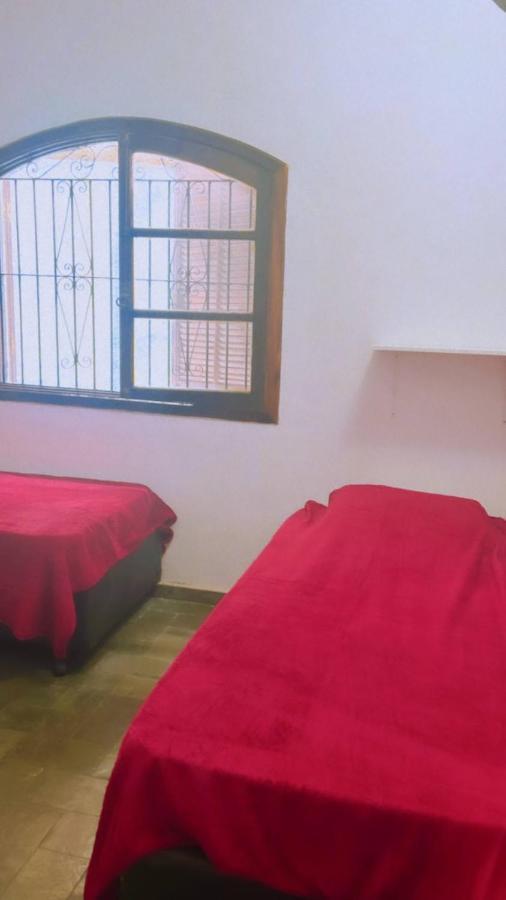 Lugar Encantador E Aconchegante, Com Piscina 瓜鲁雅 外观 照片